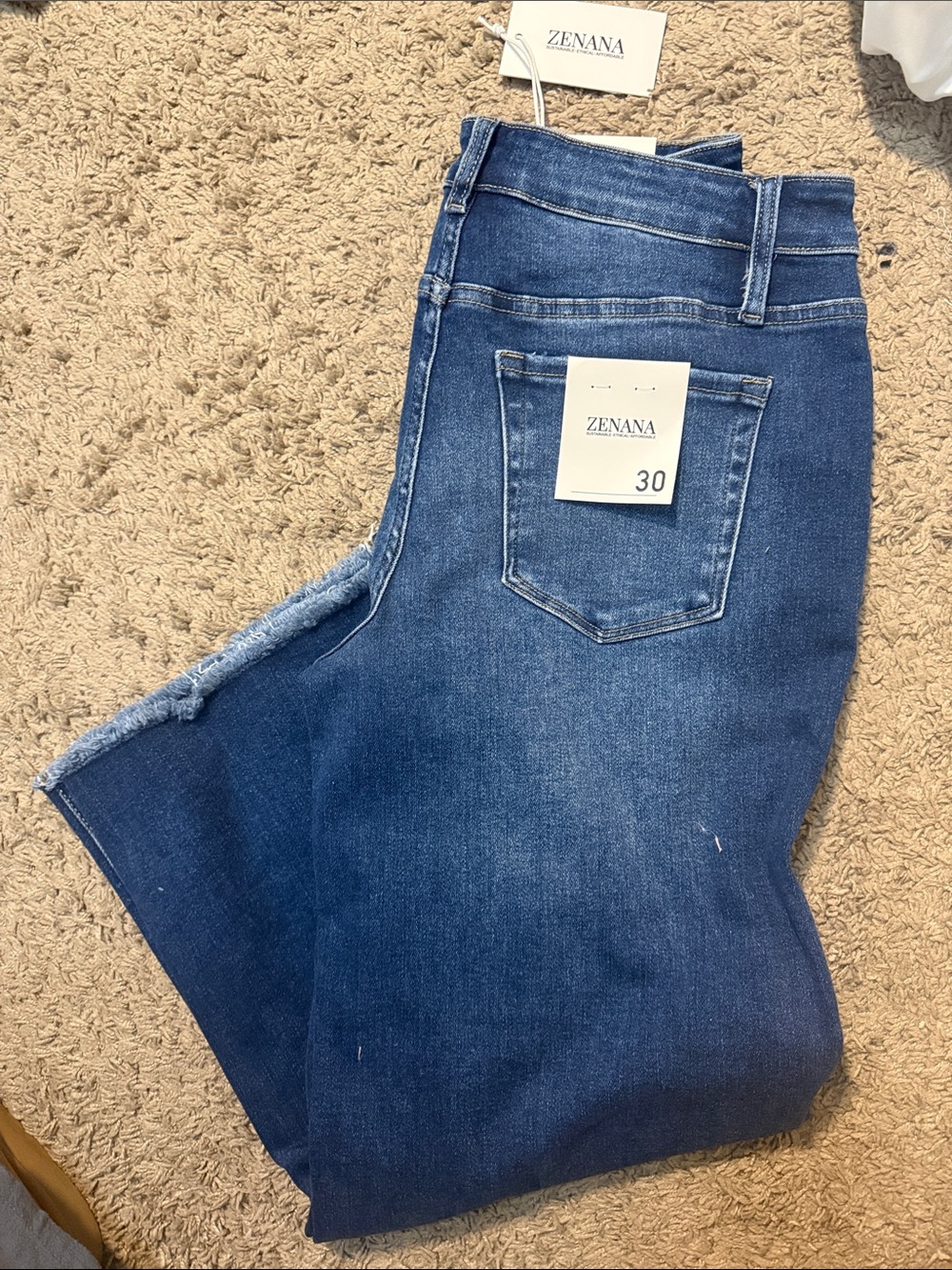Zenana Outfitters Dark Blue Cropped Frayed-Hem Jeans
